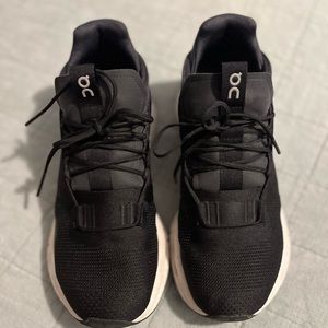 ON RUNNING CLOUDNOVA WOMENS SNEAKERS